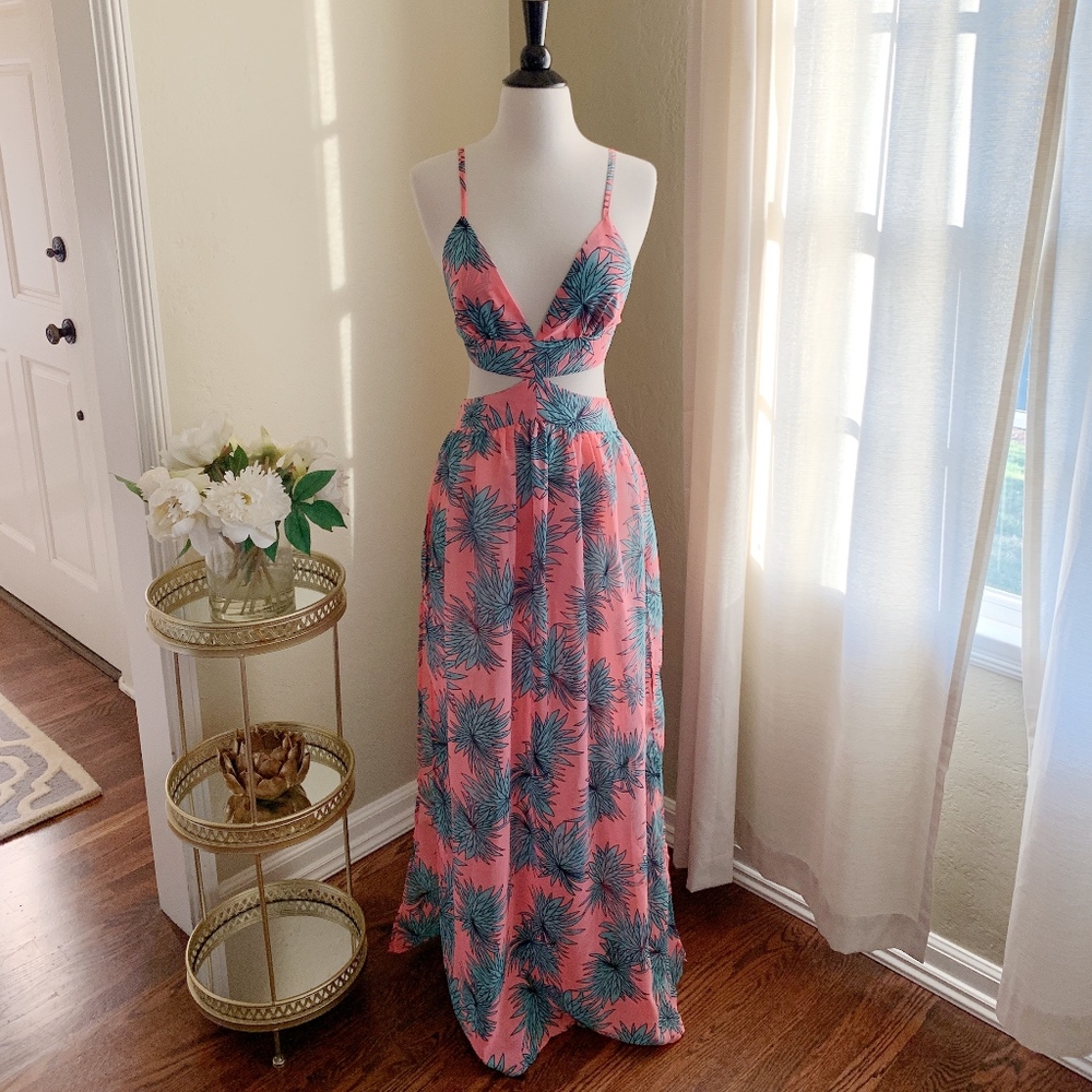 NWT Boohoo Harriet Tropical Leaf Cut Out Maxi Sm